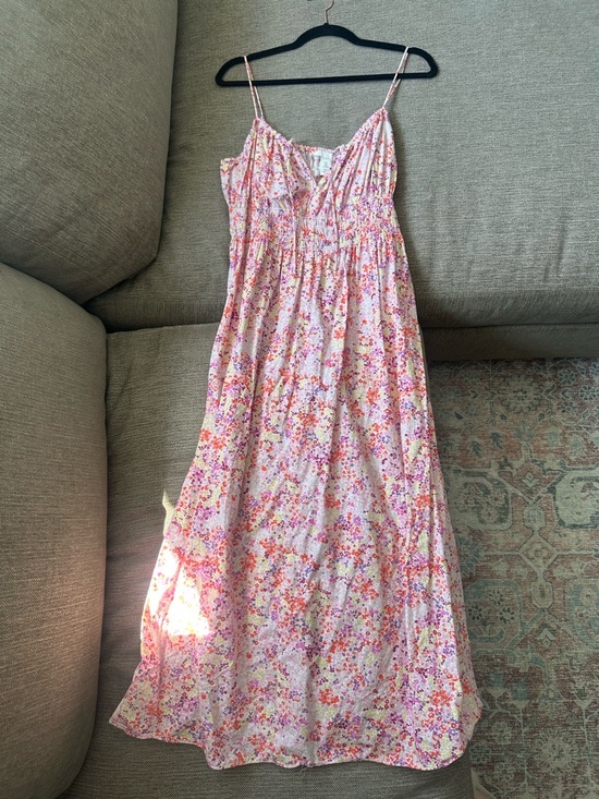 H&M Dresses & Skirts - H&M Pink Floral Maxi Dress